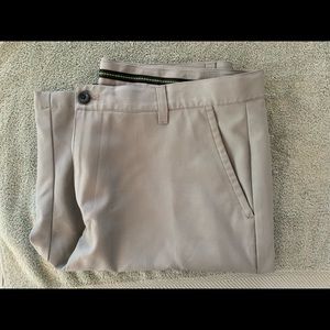 IZOD Golf Men’s golf shorts